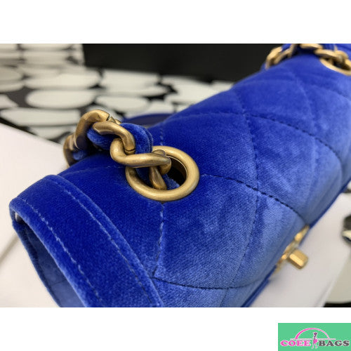 Dragons Bags Detail
