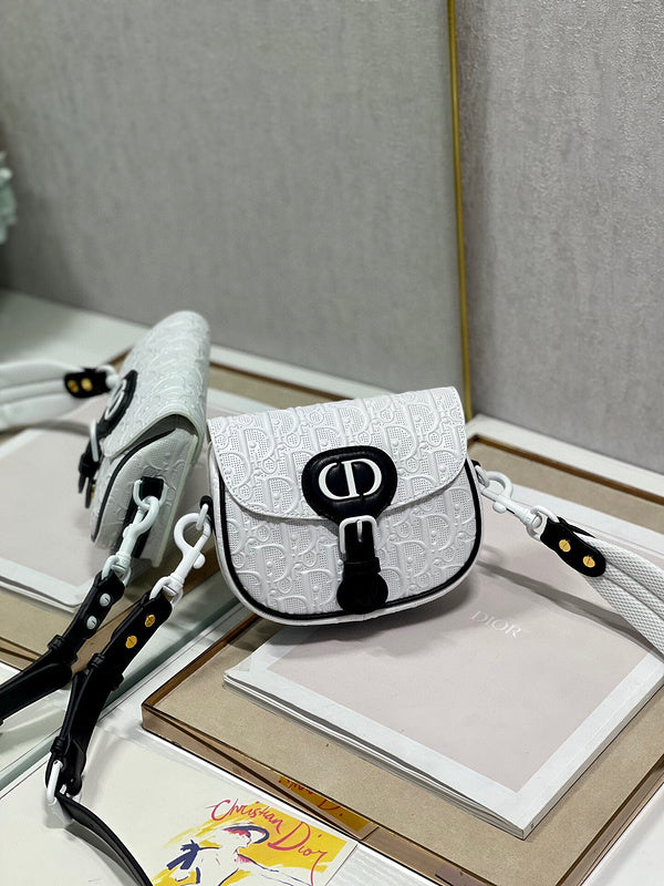 Dragons Bags Detail