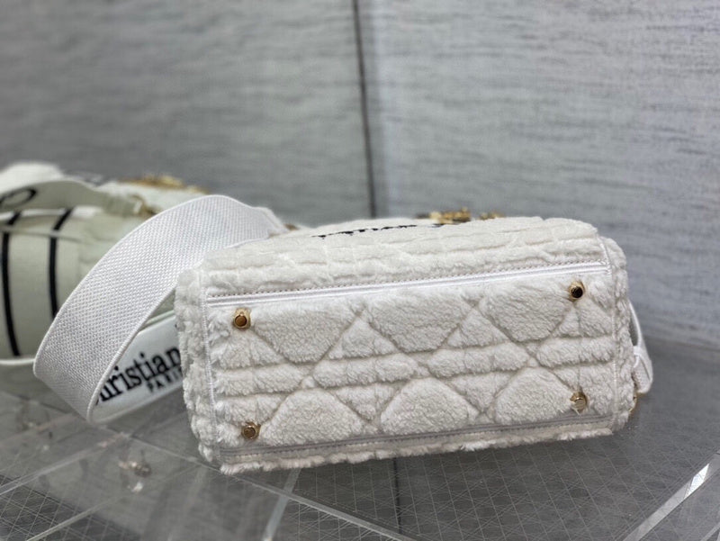 Dragons Bags Detail