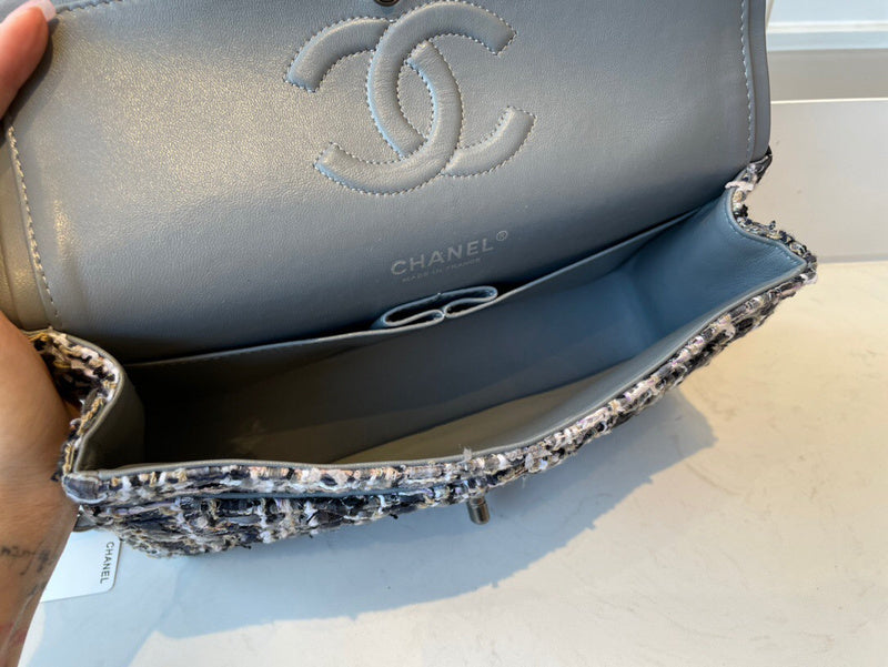 Dragons Bags Detail