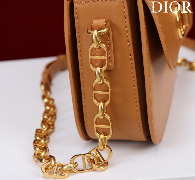 Dragons Bags Detail