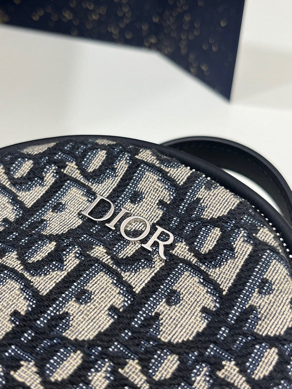 Dragons Bags Detail