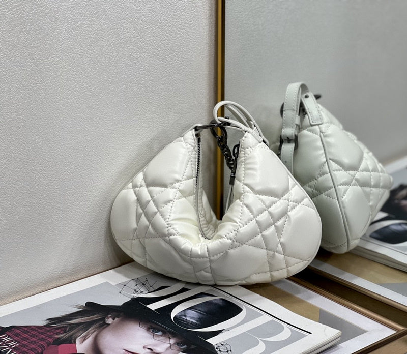 Dragons Bags Detail