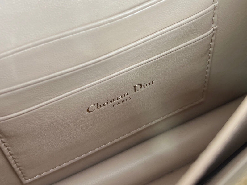 Dragons Bags Detail