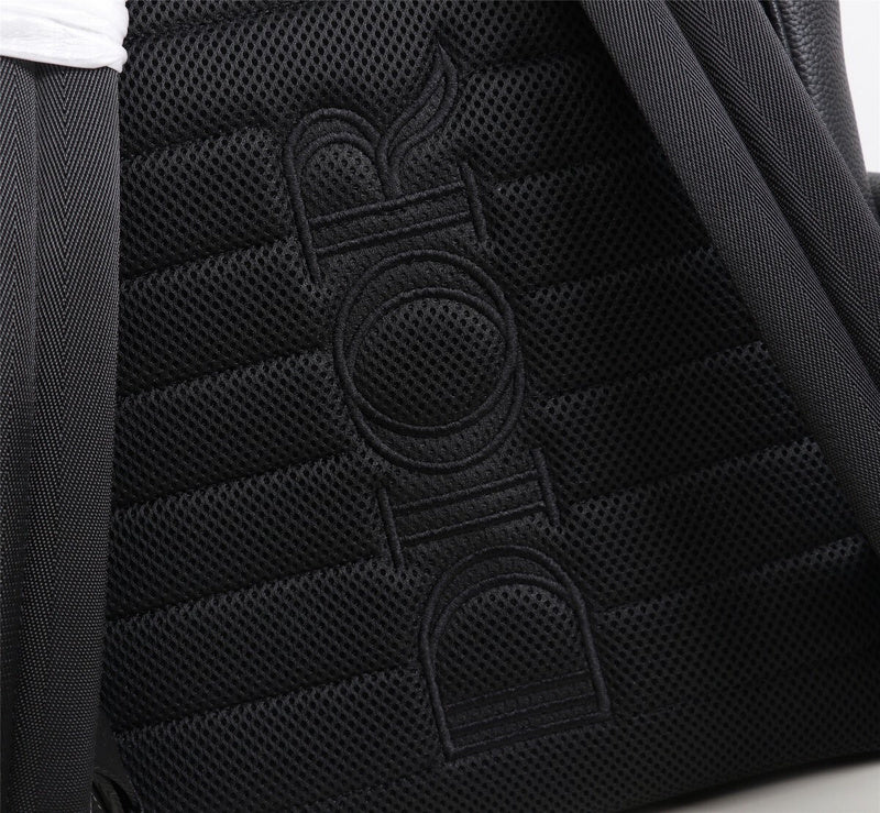 Dragons Bags Detail
