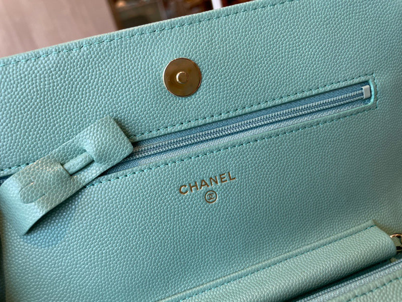 Dragons Bags Detail