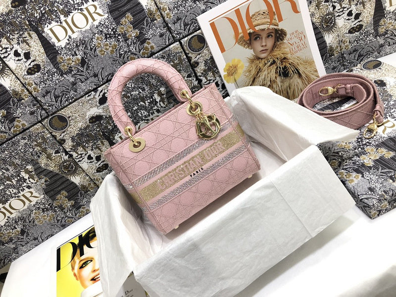 Dragons Bags Detail