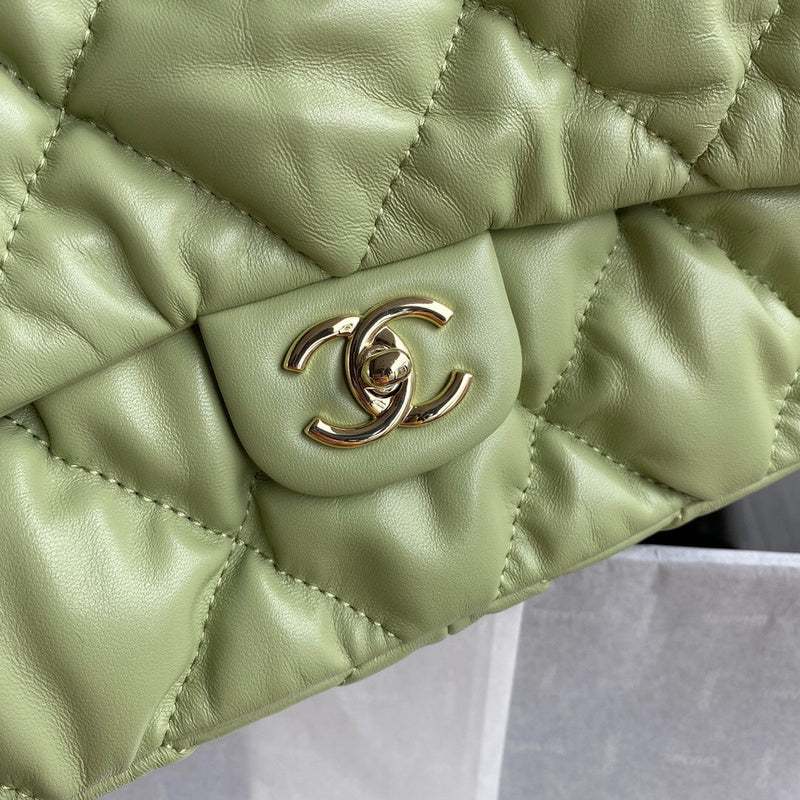 Dragons Bags Detail