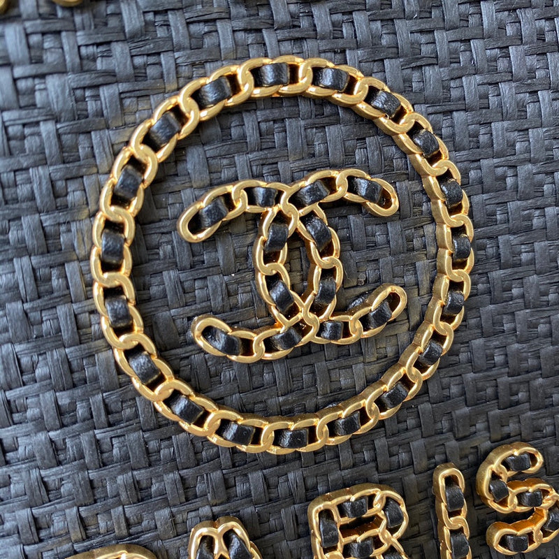 Dragons Bags Detail