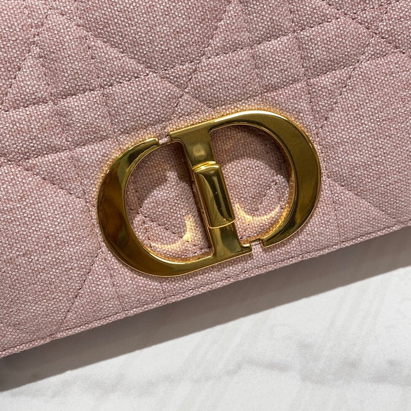 Dragons Bags Detail