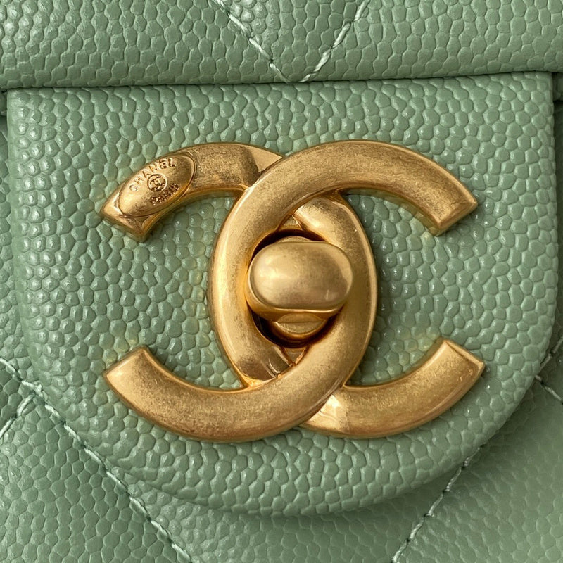 Dragons Bags Detail