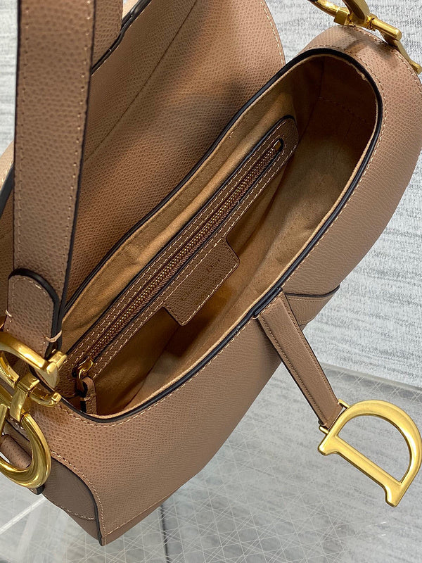 Dragons Bags Detail