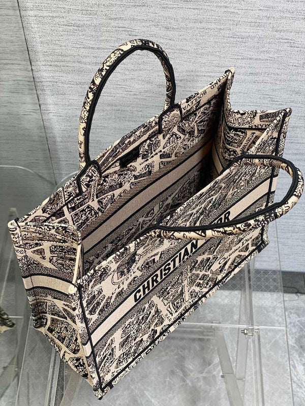 Dragons Bags Detail