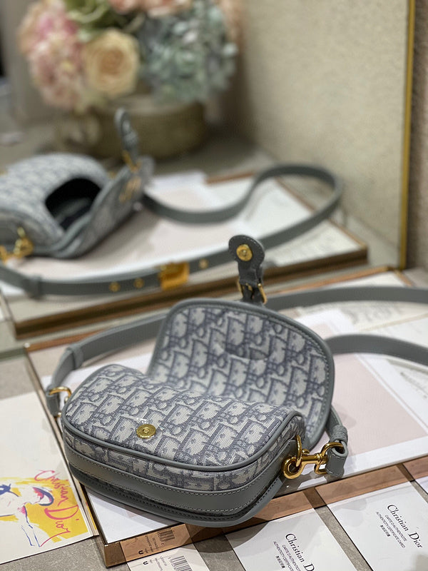 Dragons Bags Detail