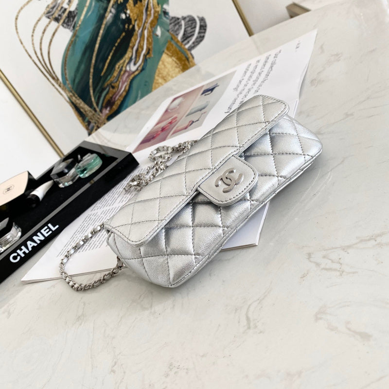 Dragons Bags Detail