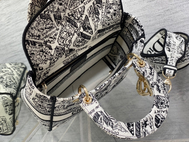 Dragons Bags Detail