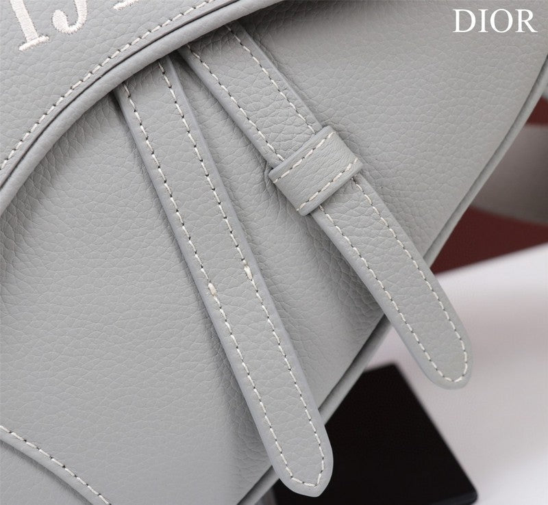 Dragons Bags Detail