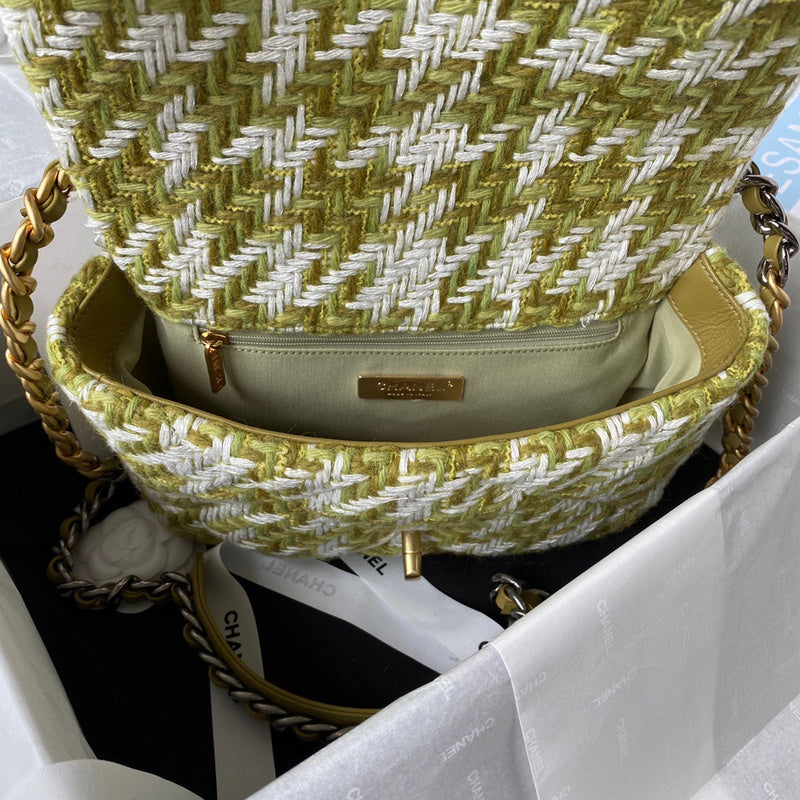Dragons Bags Detail
