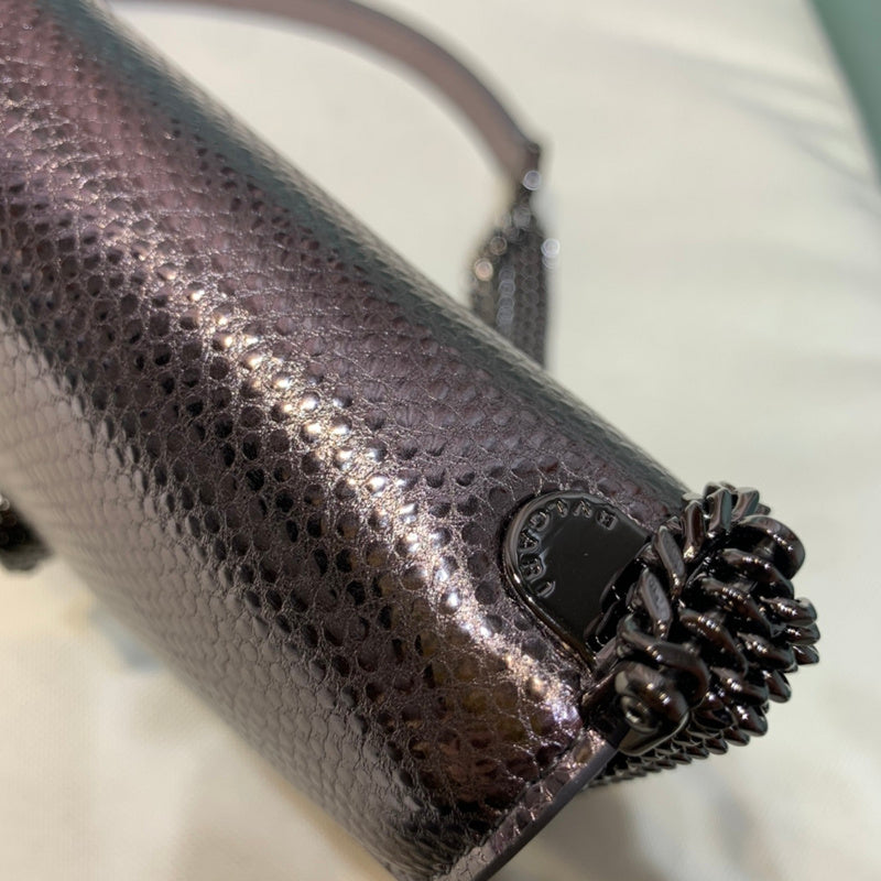 Dragons Bags Detail