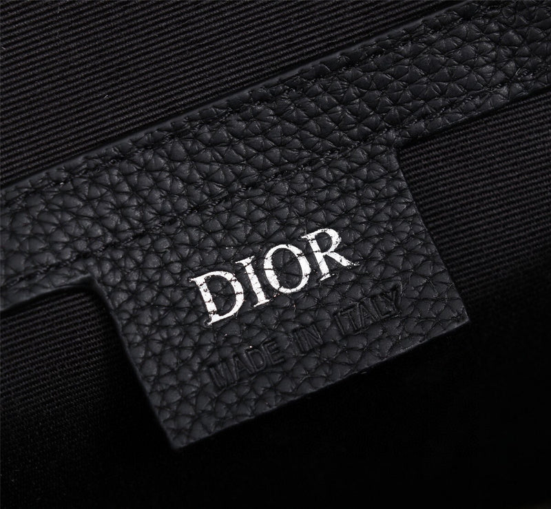 Dragons Bags Detail