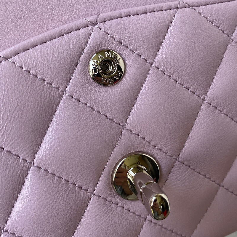 Dragons Bags Detail