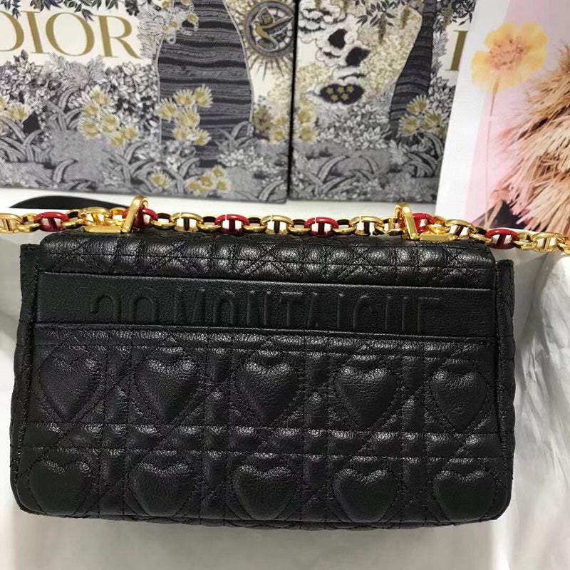 Dragons Bags Detail