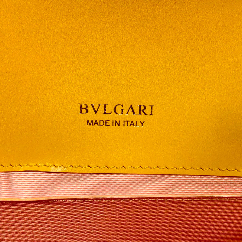 Dragons Bags Detail