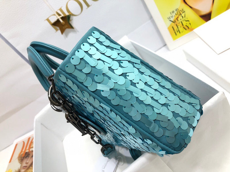 Dragons Bags Detail