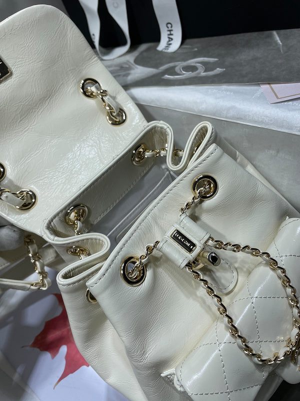 Dragons Bags Detail