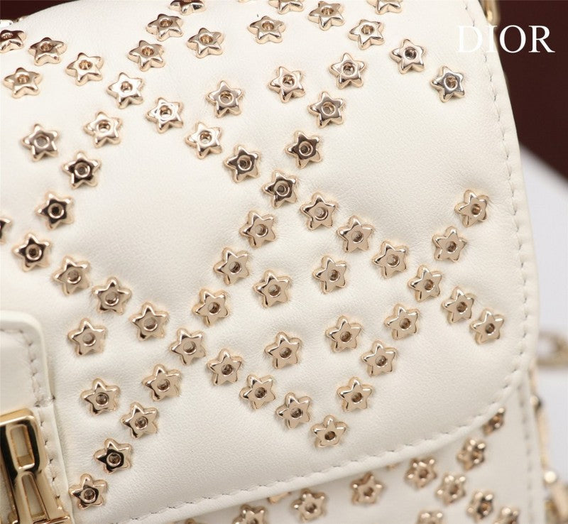 Dragons Bags Detail
