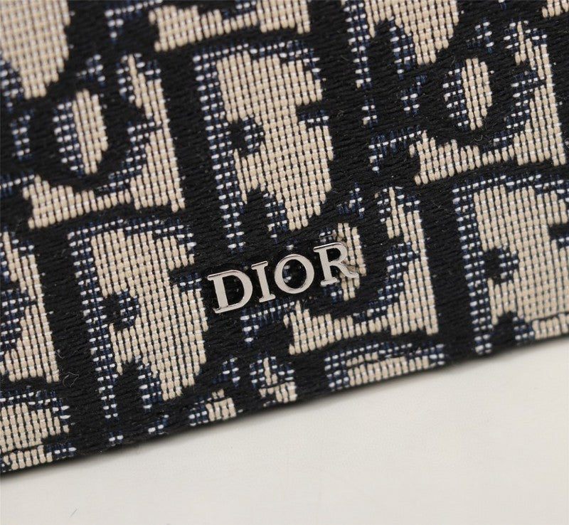 Dragons Bags Detail
