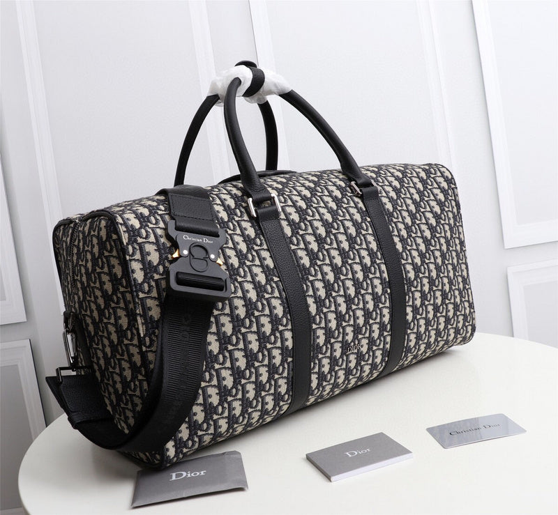 Dragons Bags Detail