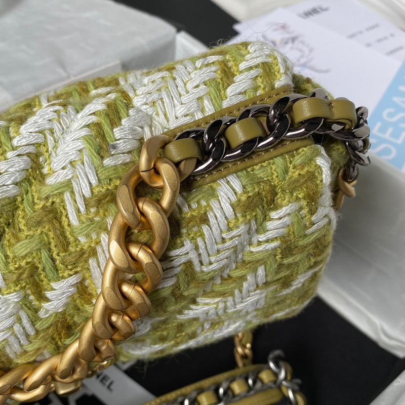 Dragons Bags Detail