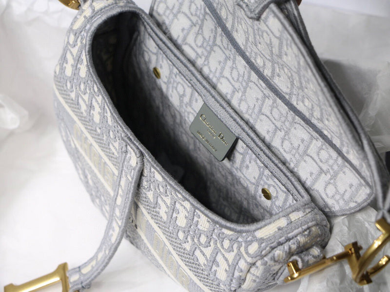 Dragons Bags Detail
