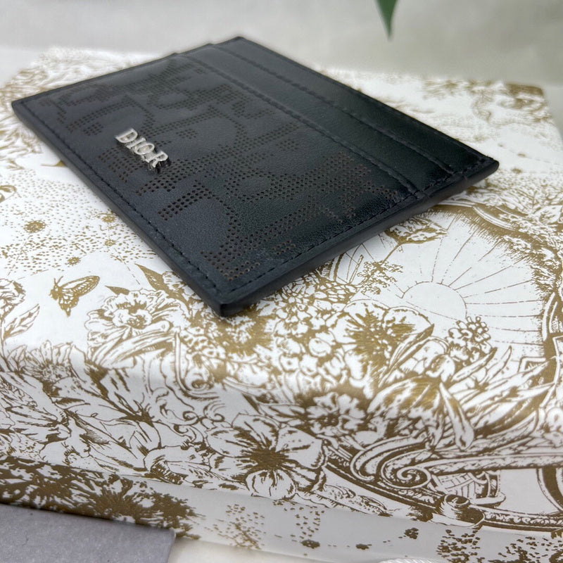 Dragons Bags Detail
