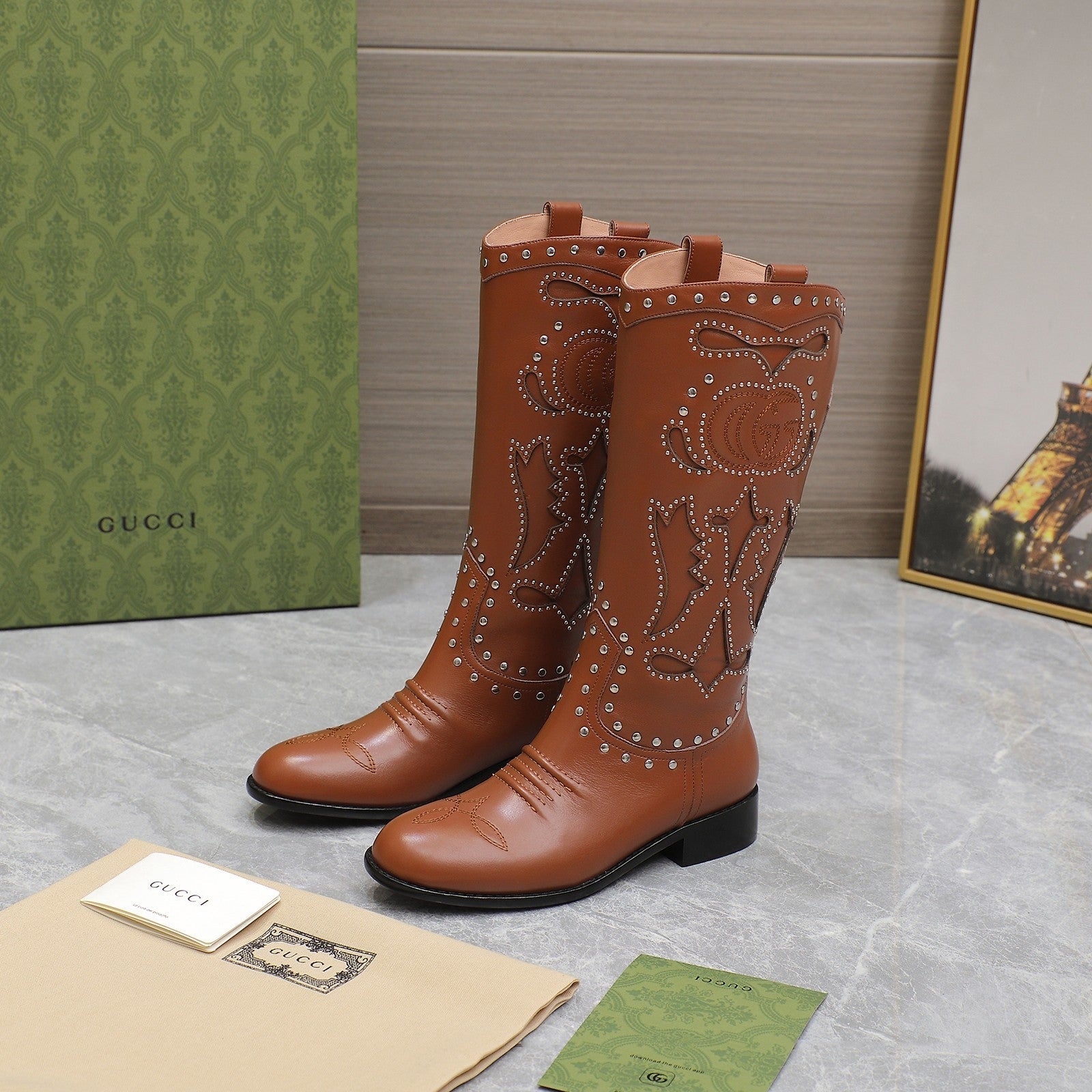 Vbs WOMEN'S BOOT WITH DOUBLE G AND STUDS BROWN