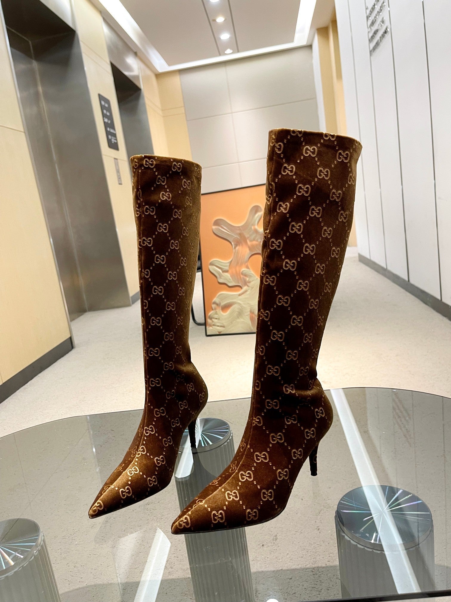 DD WOMEN'S GG KNEE-HIGH BOOT BROWN