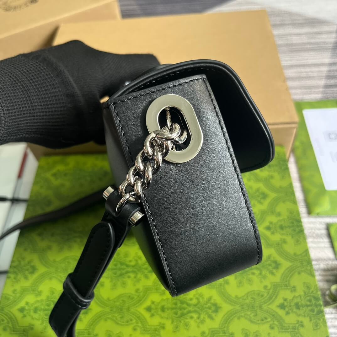 VBS 739722 Petite VBS cross body bags 21cm black Leather