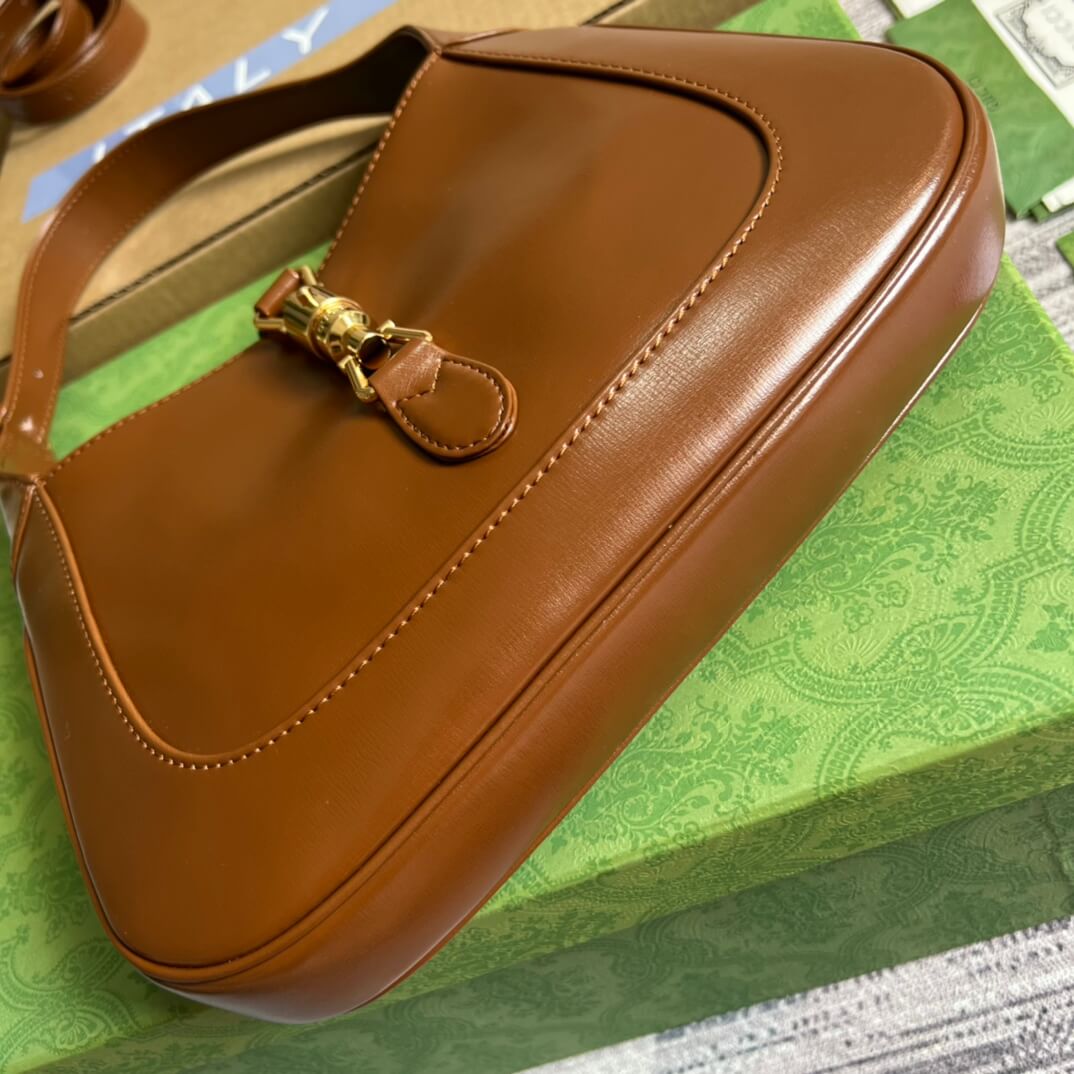 VBS636709 subaxillary bag 28cm brown cowhide