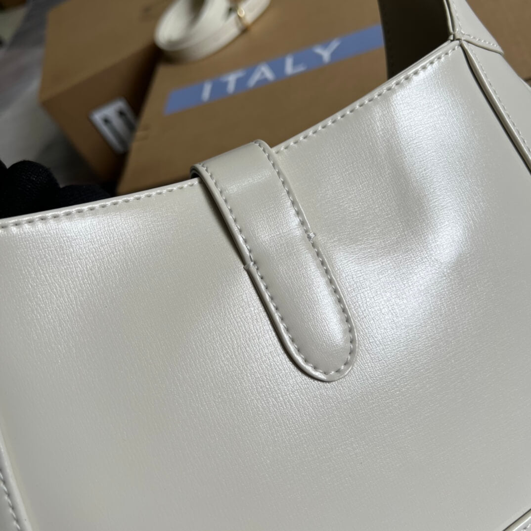 VBS636709 subaxillary bag 28cm white cowhide