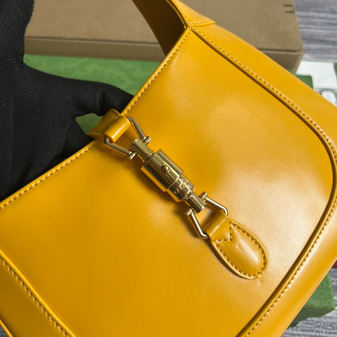 VBS636709 subaxillary bag 28cm yellow cowhide