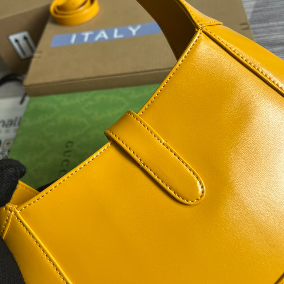 VBS636709 subaxillary bag 28cm yellow cowhide