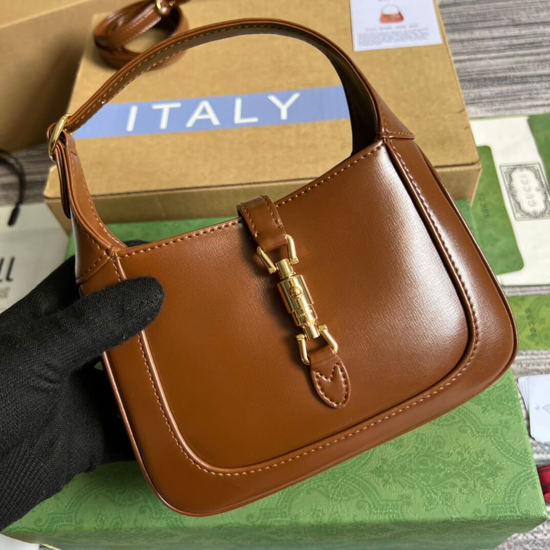 VBS637091 Handbag subaxillary bag 19cm brown cowhide