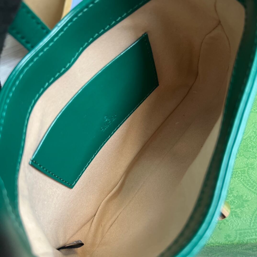 VBS637091 Handbag subaxillary bag 19cm green cowhide
