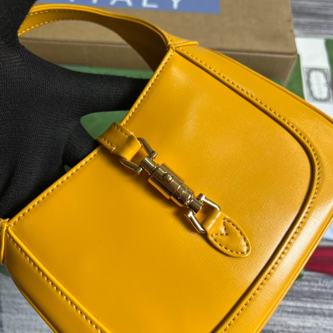 VBS637091 Handbag subaxillary bag 19cm yellow cowhide