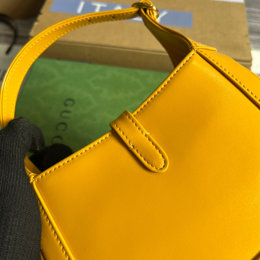 VBS637091 Handbag subaxillary bag 19cm yellow cowhide