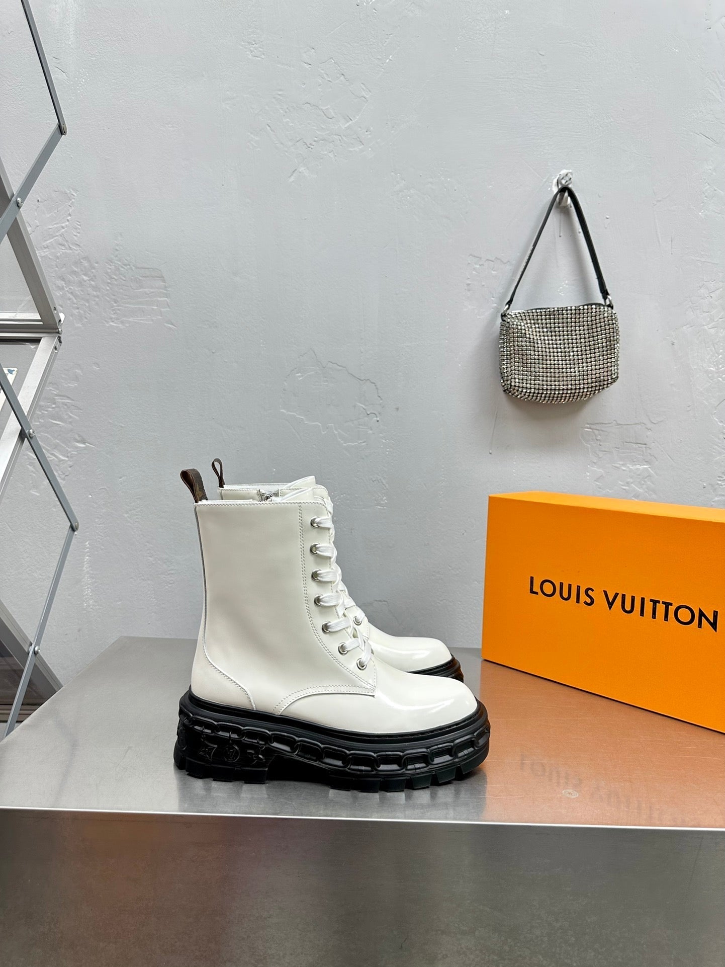 nmb nmb RECORD RANGER BOOT WHITE